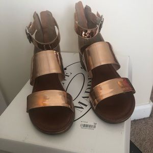 Heel sandals